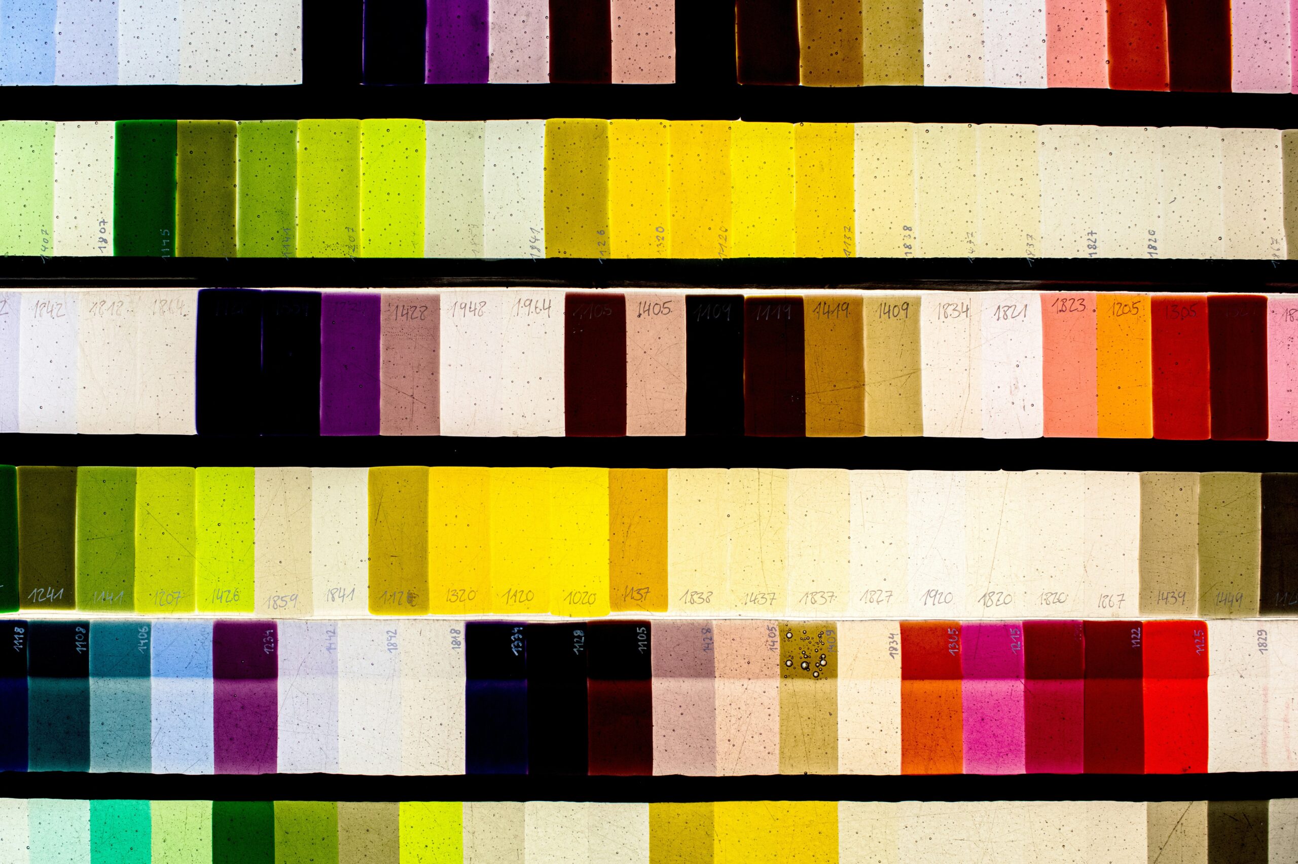 Color guide illustrating which watch colors pair best with outfits