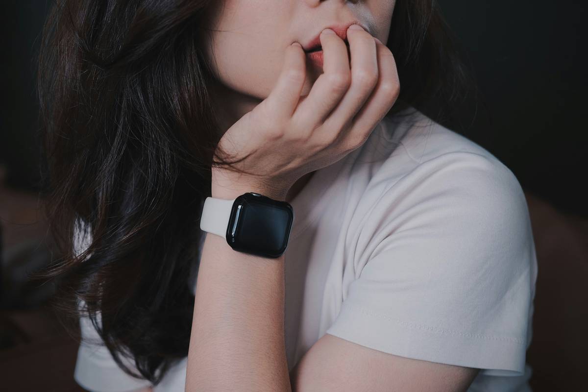 The Ultimate Guide to Holographic Watch Color Effects: Elevate Your Style Game